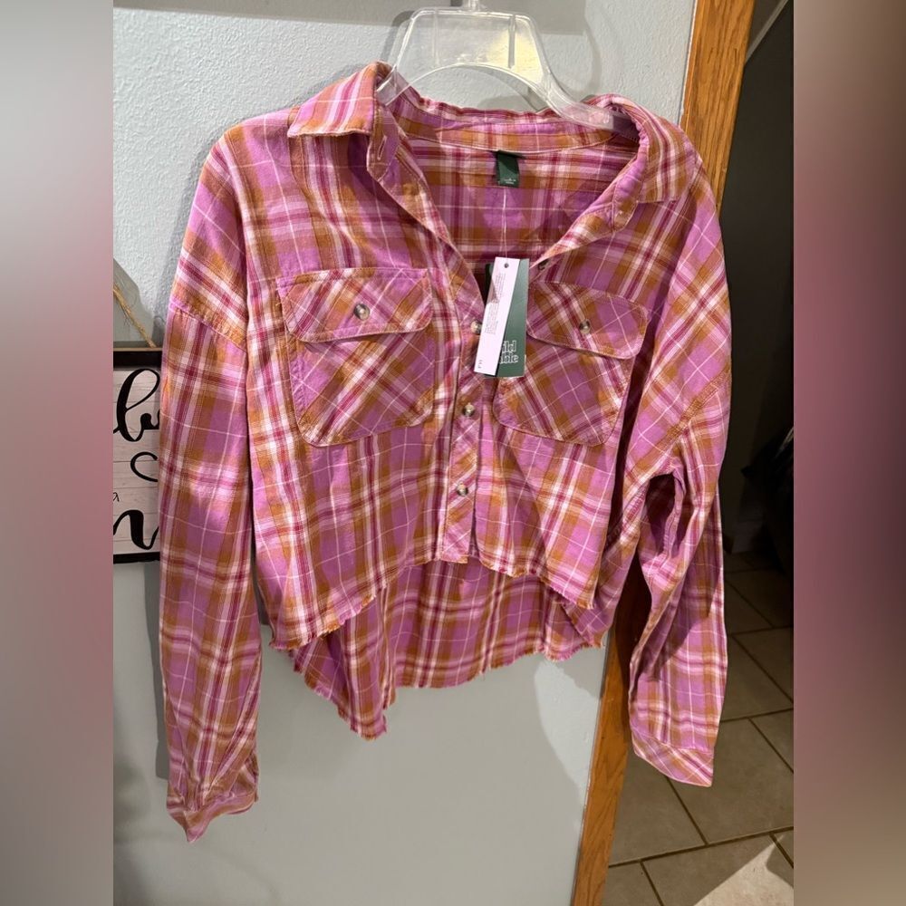 Wild Fable  Long Sleeve Cropped Button Down Plaid Shirt Pink NWT Size S or M - Picture 7 of 7